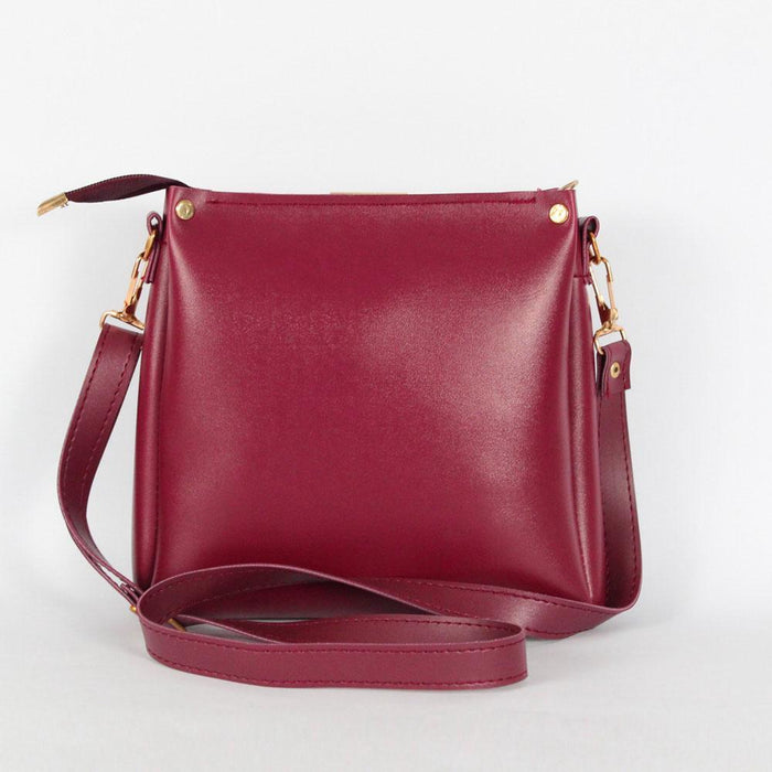 Title: Stylish Maroon Handbag for Girls – Elegant & Durable Rexine Material