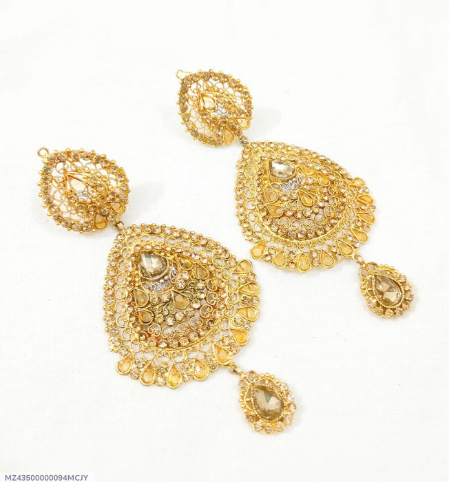 Elegant Golden Casting Earrings – 2-Piece Set