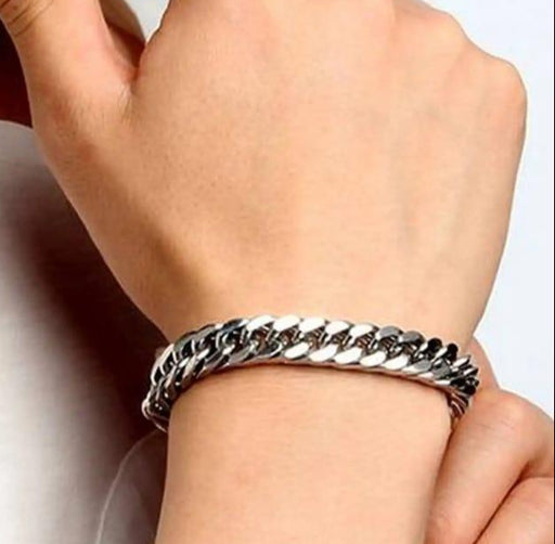 Adjustable Stainless Steel Bracelet – Sleek & Comfortable