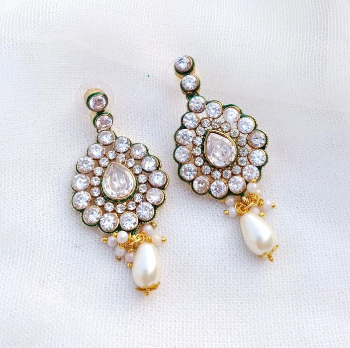 Indian Kundan Bindia & Earrings Set – Gold-Plated with Meena Details