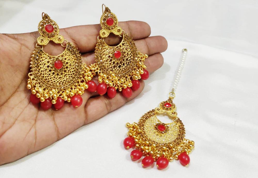 Title: Elegant 1-Carat Gold-Plated Earrings & Bindiya Set